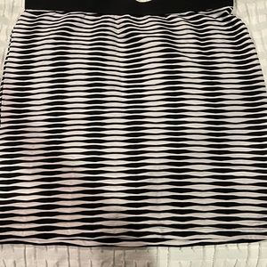 EUC stretch material pencil skirt.